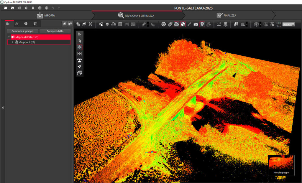 Immagine dei dati di un rilievo laser scanner di un ponte, mostrati in modalità intensità per evidenziare dettagli strutturali.