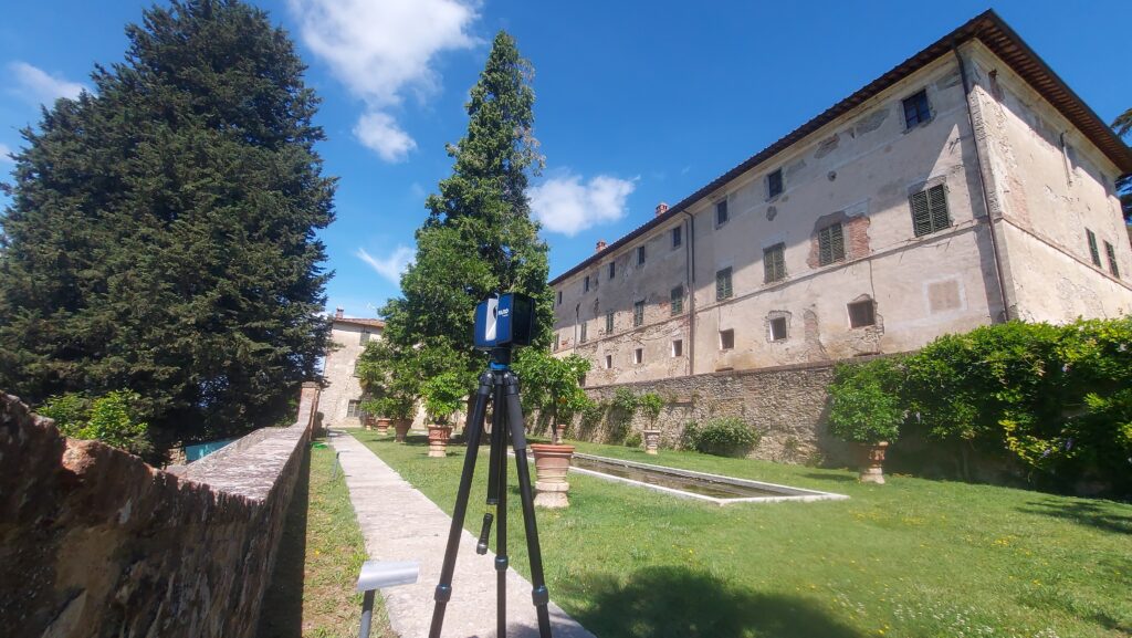 Rilievo esterno con laser scanner di edificio storico